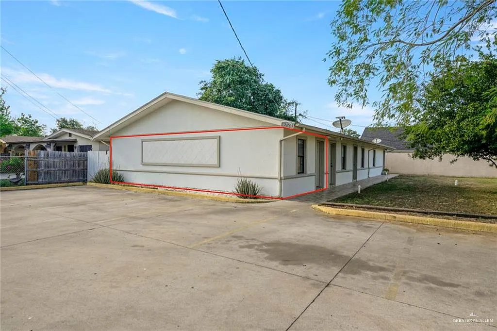 1 bed, 1.0 bath, 2448 sqft, $650 — Photo 1