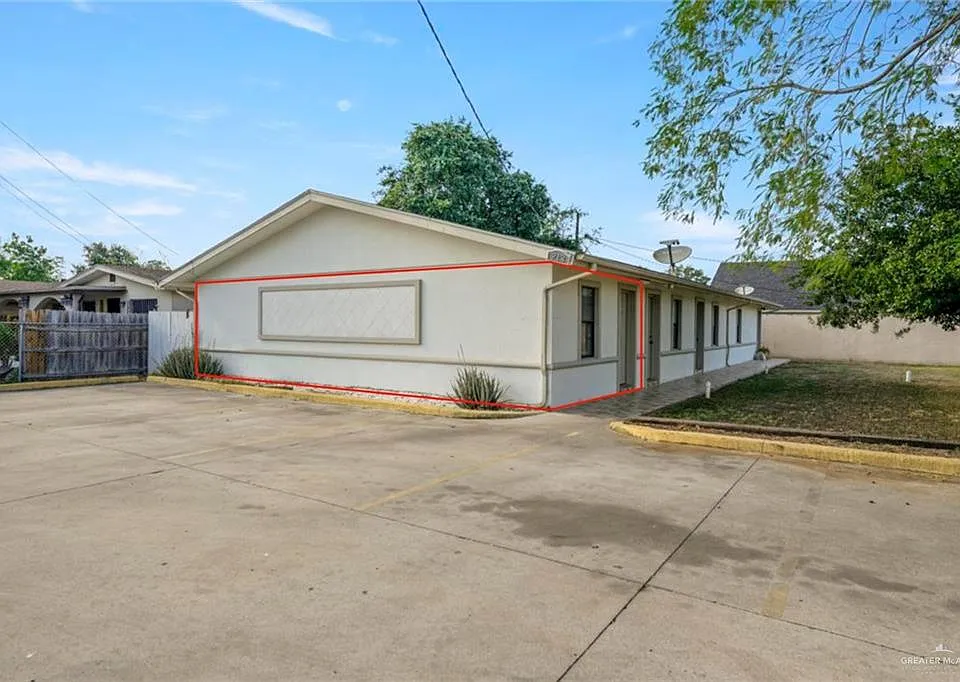 213 E Sam Houston Blvd