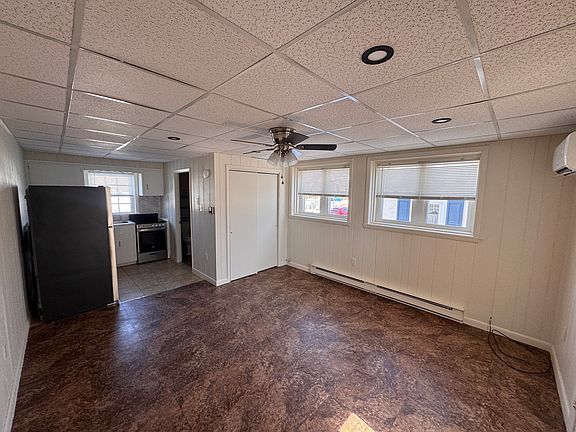 2nd image of 114 E Hoover St APT 1