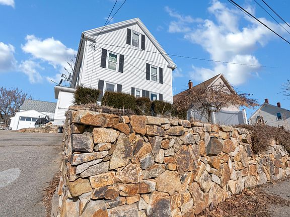 3rd image of 25 Tibbetts Street