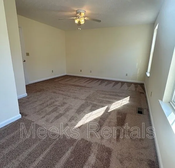 412 Fletcher Rd — Photo 9