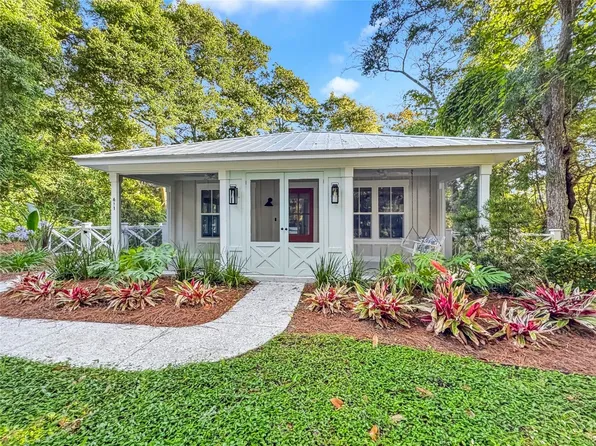 611 Calhoun St, Fernandina Beach, FL 32034