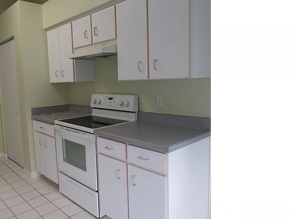5th image of 19 Weidner Pl