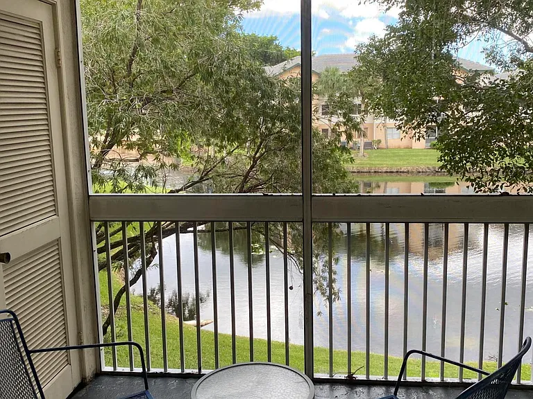 9899 Westview Dr #527 — Photo 8