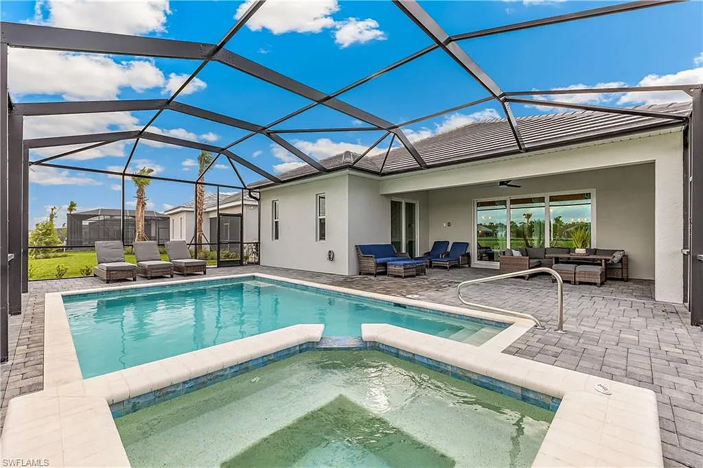 3 bed, 3.0 bath, 2247 sqft, $9,500 — Photo 1