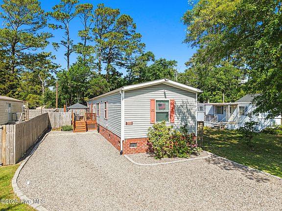 3rd image of 211 NE 76th Street