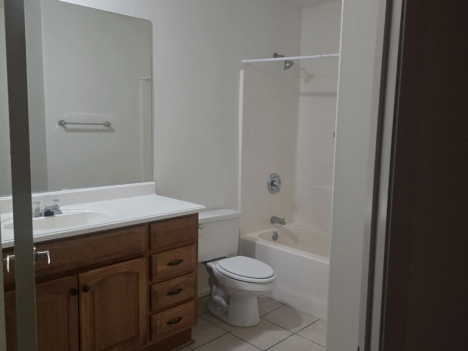 3 bed, 1470 sqft, $1,050 — Photo 4