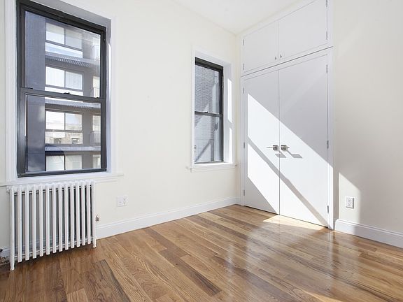 4th image of 53 Ludlow St APT 4