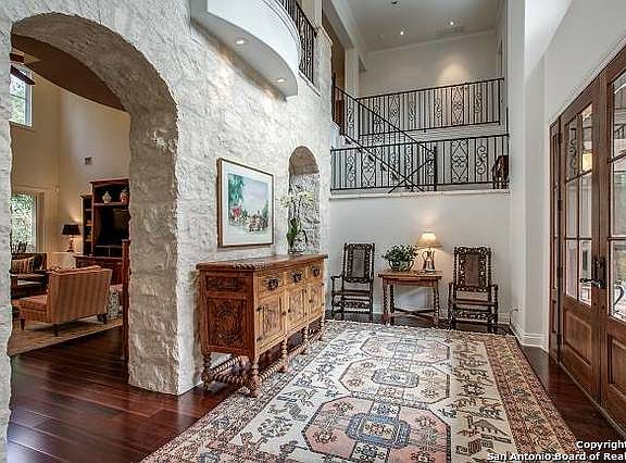 2nd image of 706 Garraty Ct
