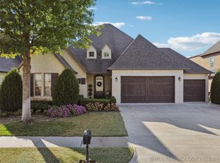 2928 E 103rd Pl, Tulsa, OK 74137