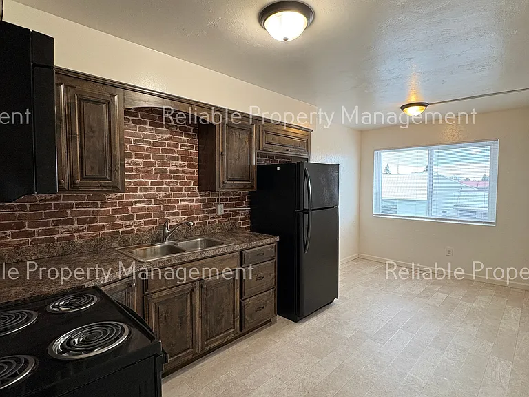 184 W Pine St #2 — Photo 5