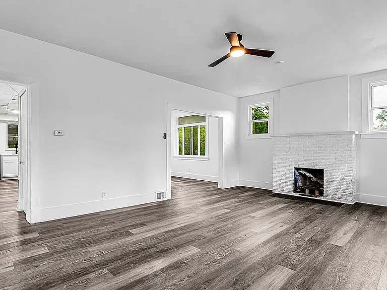 4 bed, 1961 sqft, $2,100 — Photo 3