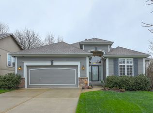 10975 S Barker Rd, Olathe, KS 66061
