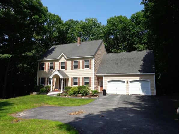 3 Hurley Ln, Falmouth, ME 04105
