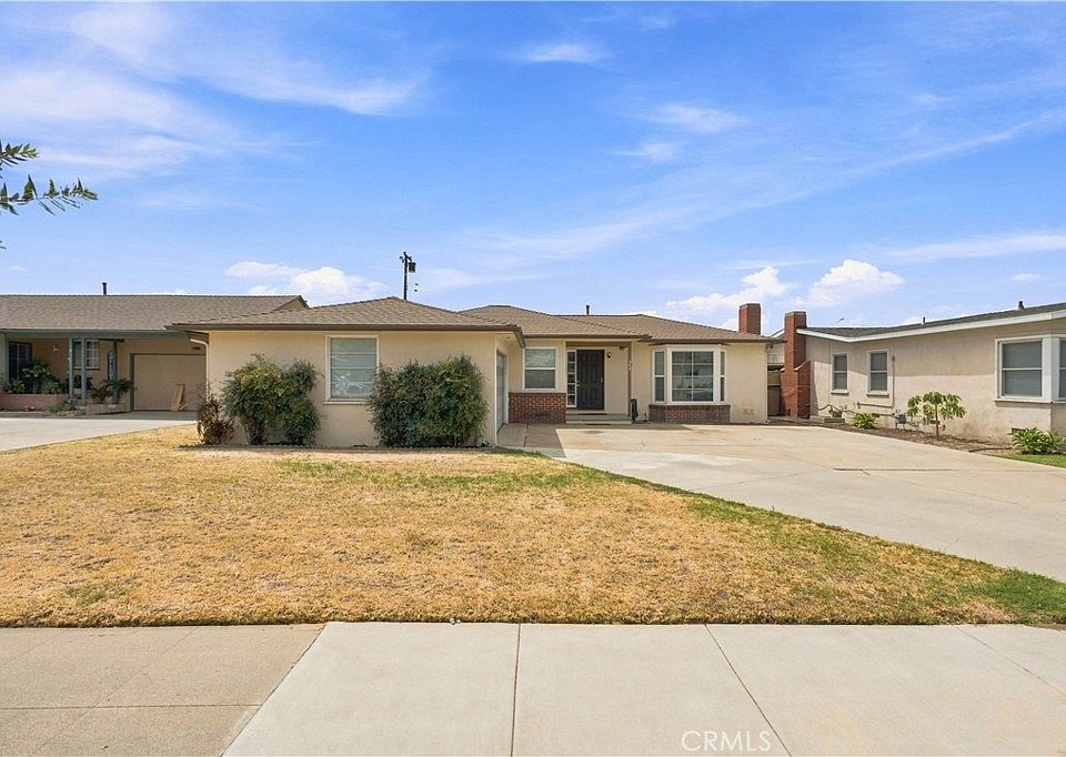 1st image of 868 James Pl