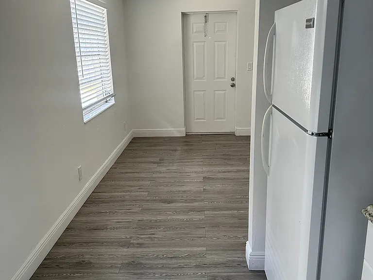 535 Spencer Dr #8 — Photo 6