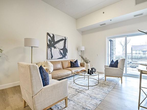 5th image of 207 Brock St #205