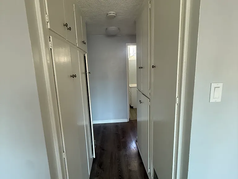 Downey Ave Apartments — Photo 5