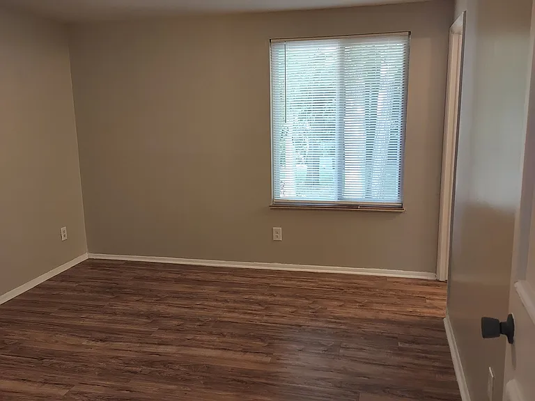 7836 Ivy Hollow Dr — Photo 11