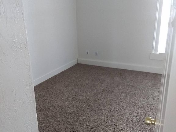 4th image of 716 E Park St