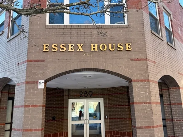 289 Essex St APT 211, Salem, MA 01970