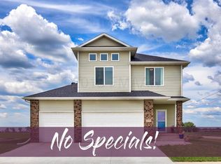 3926 10th Ave S, Moorhead, MN 56560