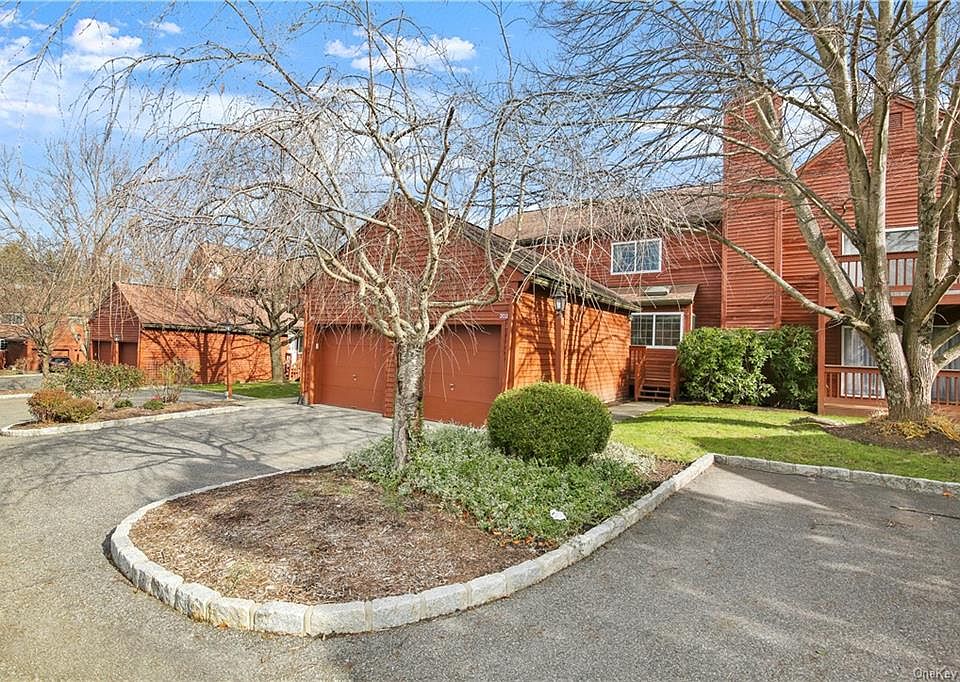 1st image of 202 Autumn Ln