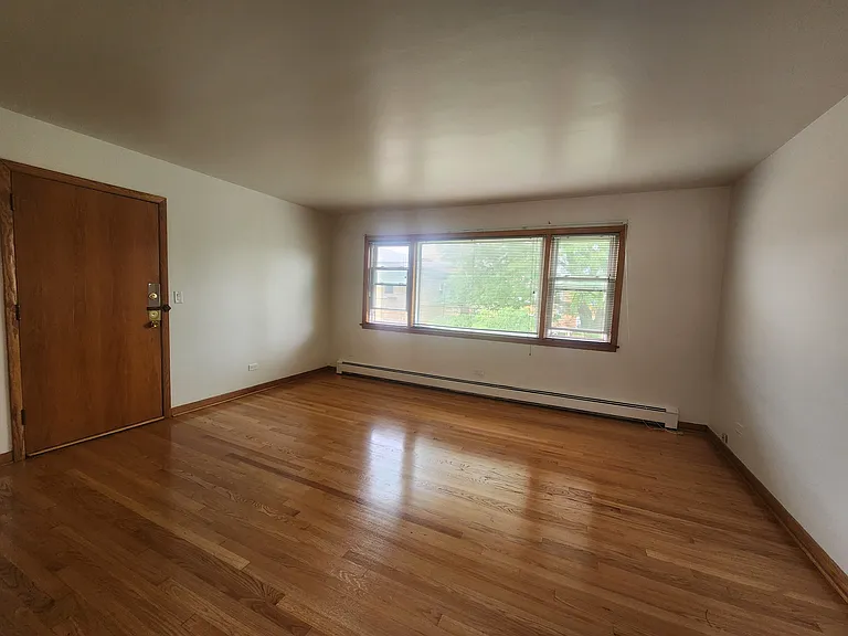8926 N Wisner St #2 — Photo 6