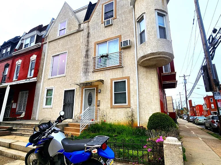 4043 Spring Garden St #2F — Photo 1