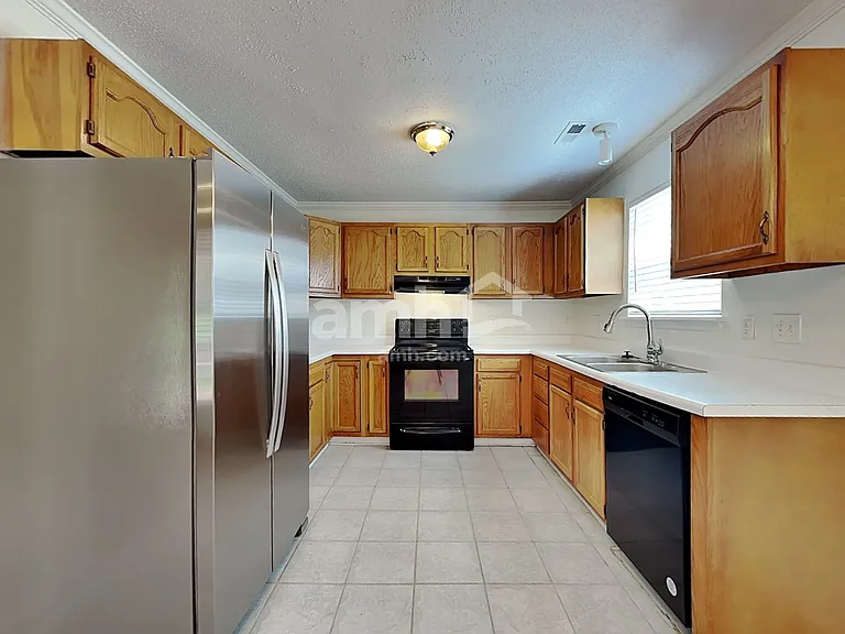 550 Orchard Ridge Ln — Photo 3
