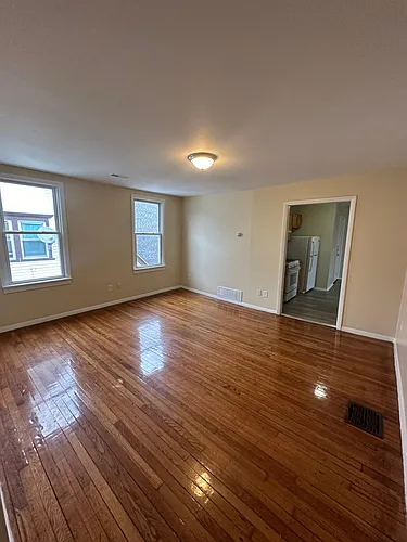 265 Norton St Photo 1