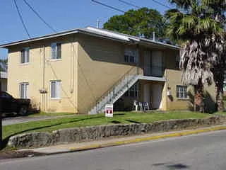 Quad Near Campus- 2 full bedrooms — Photo 1