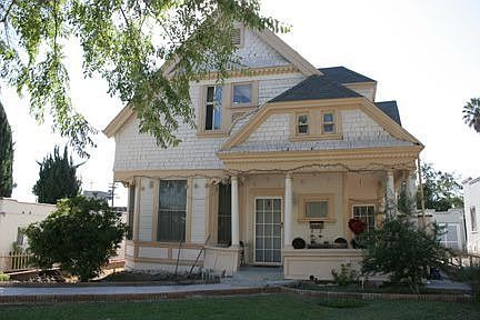 1st image of 1385 N Hill Ave