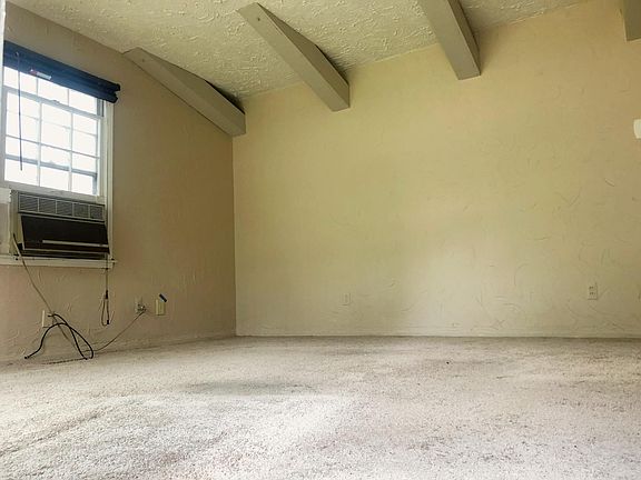 3rd image of 10641 Albany Ave