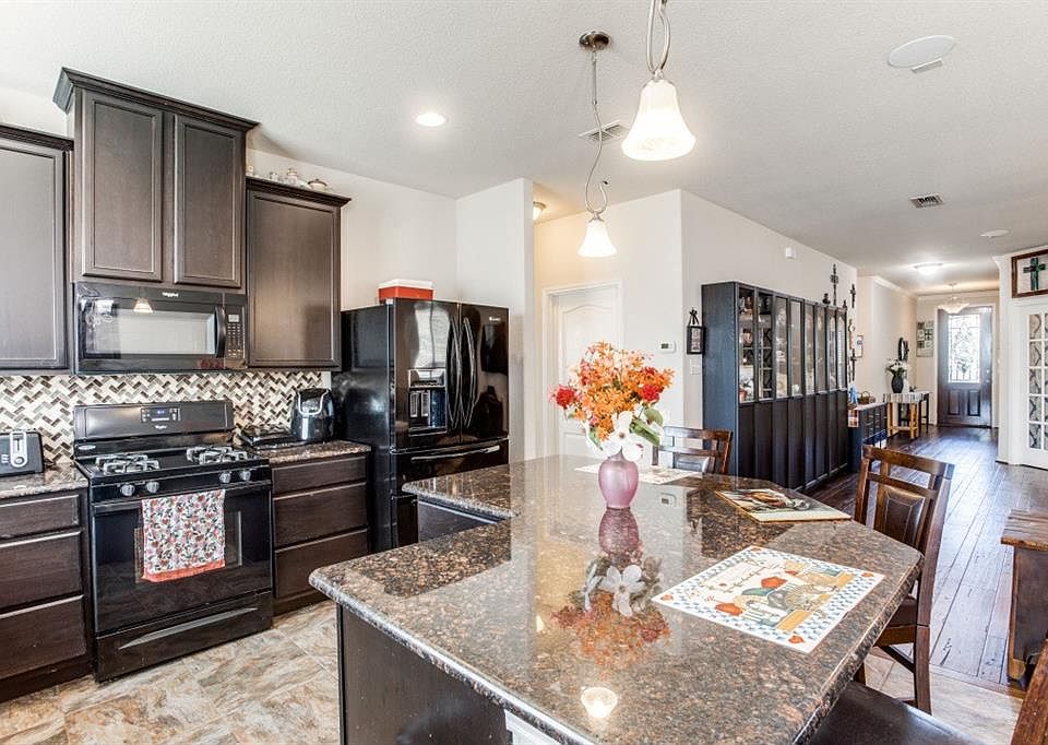 1st image of 1305 Hidden Valley Dr