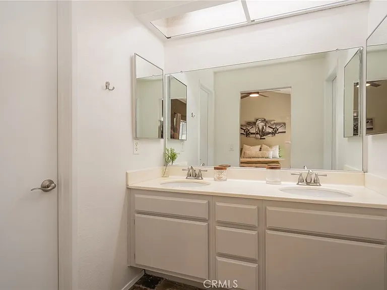 3966 Cochran St — Photo 13