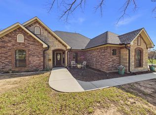 534 Timber Oaks Ct, Bowie, TX 76230