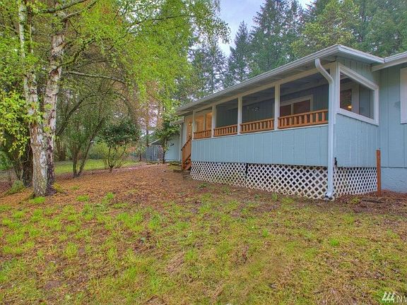 3rd image of 1024 Point Fosdick Dr NW