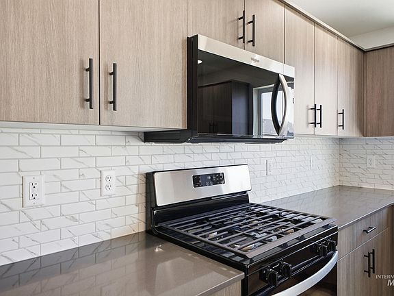 6th image of this home