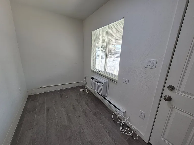 2nd Ave Apartments — Photo 8