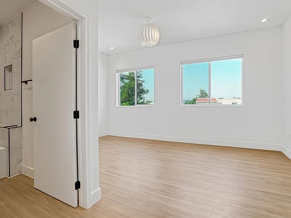 Unfurnished room