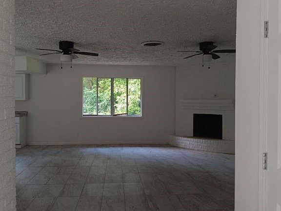 3rd image of 132 White Oak Dr N