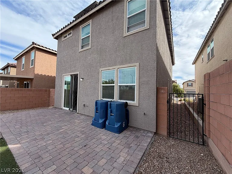 9386 Barcolobo Ave — Photo 32