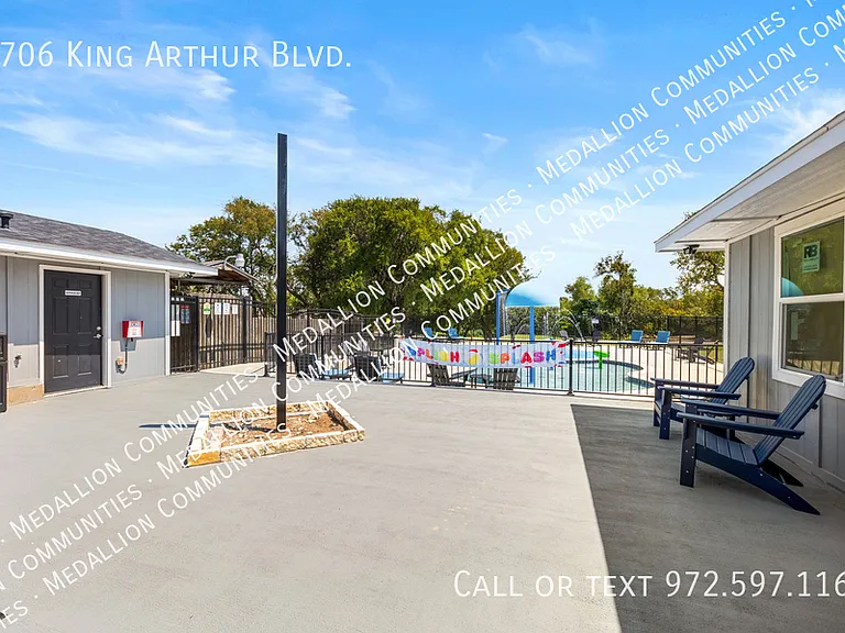 4706 King Arthur Dr — Photo 2