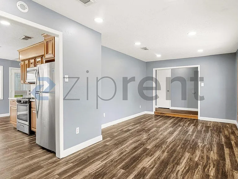 10914 Clear Fork Dr — Photo 7