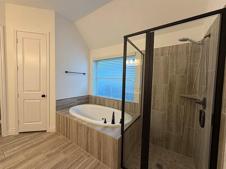 3319 Sky Run Ct — Photo 41