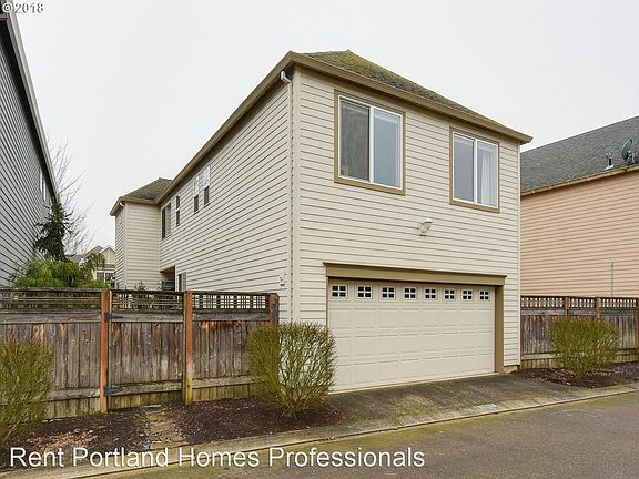 3rd image of 1081 SE Leander St