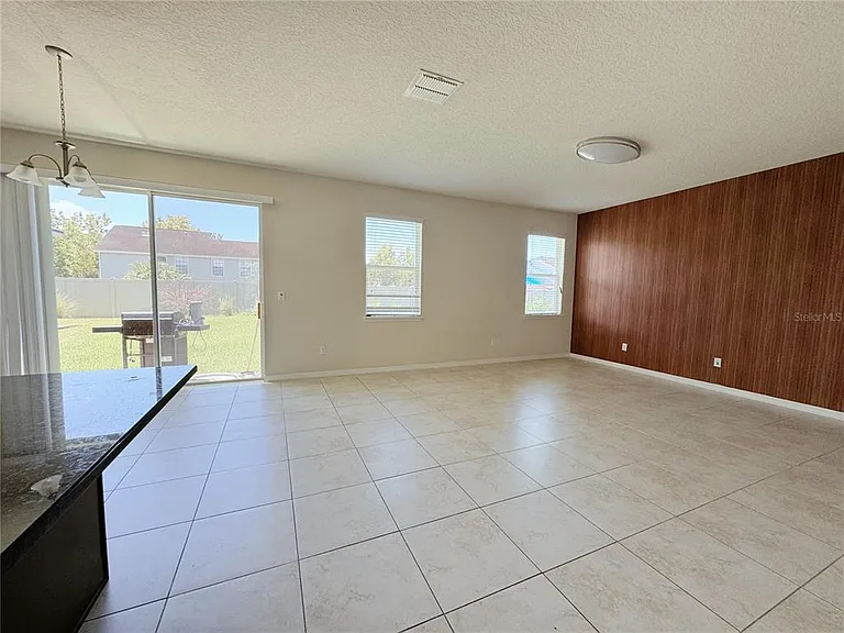 2428 Chateau Loop — Photo 12