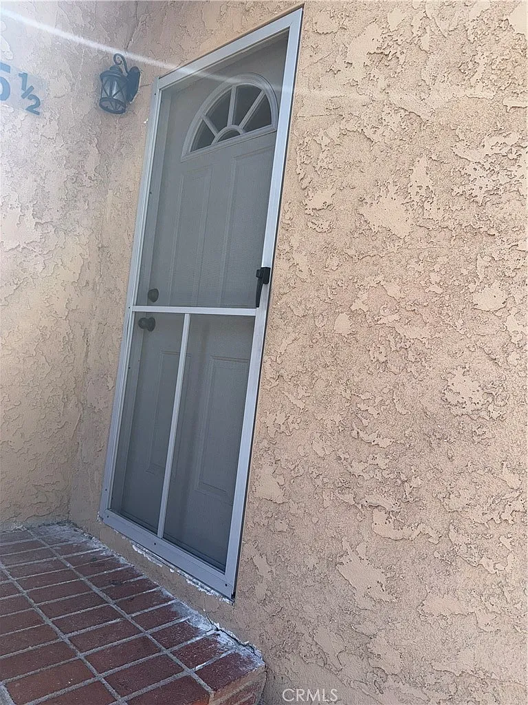 1 bed, 400 sqft, $2,000 — Photo 2