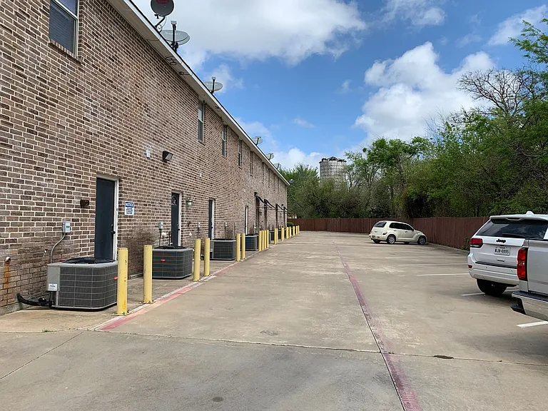 206 S State Highway 342 — Photo 13